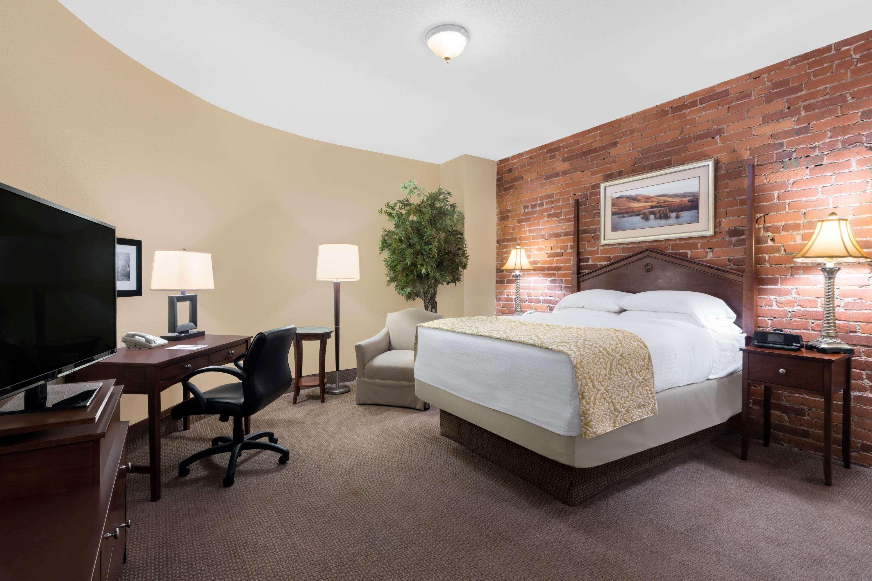 Hawthorn Extended Stay By Wyndham Рим Екстериор снимка